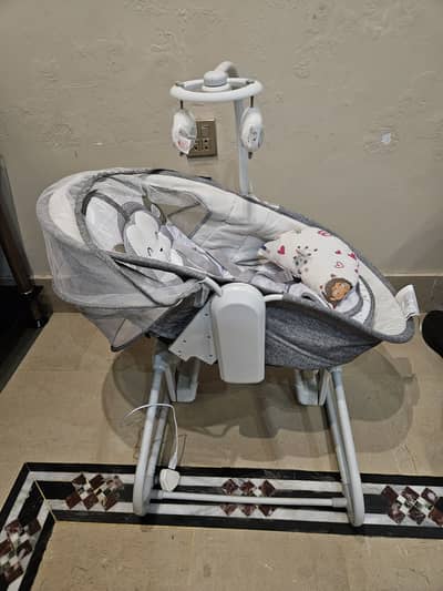 Baby Swing Jhoola 4 in 1 Mastela Deluxe Electric Bassinet New Box
