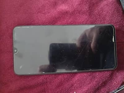 Ist hand very carefully used