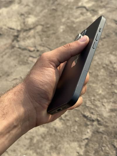 iphone14simple jv battery healt 98 condition 10/10 waterpck