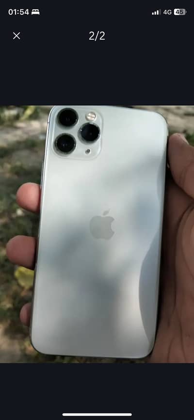 80% battery health 512 gb mat white color 10/9 condition with charger