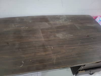 1 Table available for sell