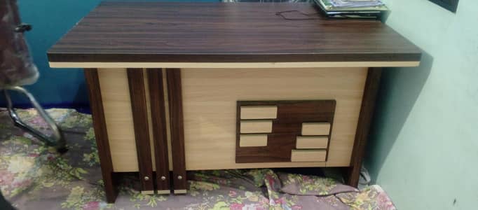 ofice table