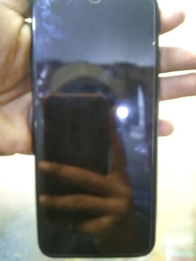 3 64 ha all ok koi masla ni no box only mobile argent sale ha  jis lan