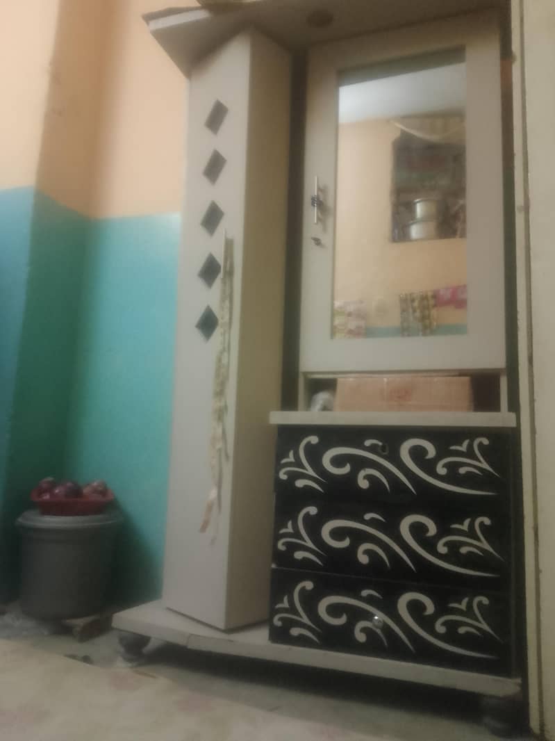 dressing table 0