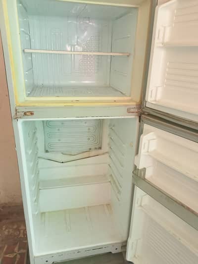 Dawlance Medium Size Fridge