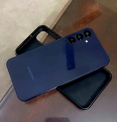 samsung A15 in nave blue