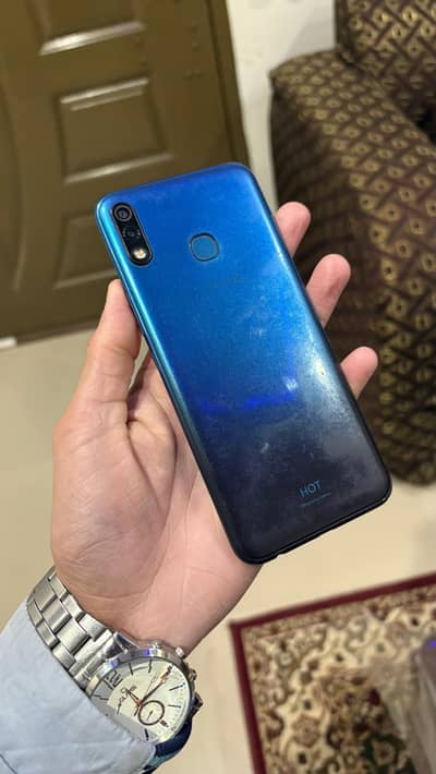 infinix HOT 8 Lite