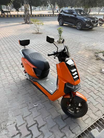 Smart City Ride Starts with Evee S1 Air 2,30,000 Only