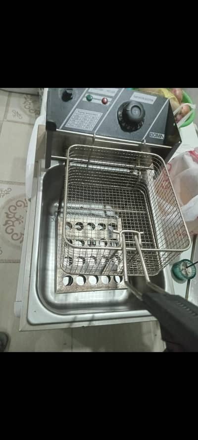 Electric single deep fryer