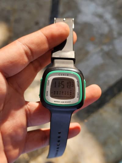 curio digital watch ⌚
