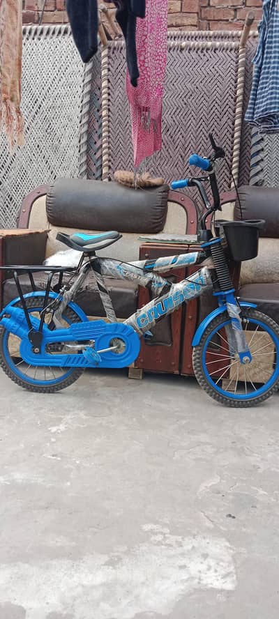 kids cycle blue color size 18