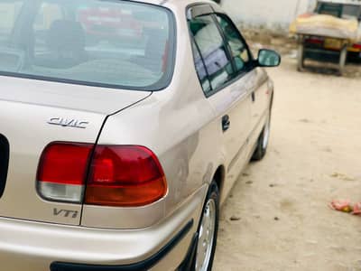 Honda Civic VTI 98 in Excellent Condition