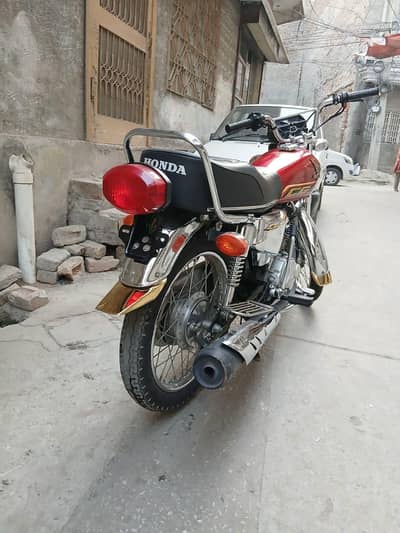 Honda 125 Special Edition