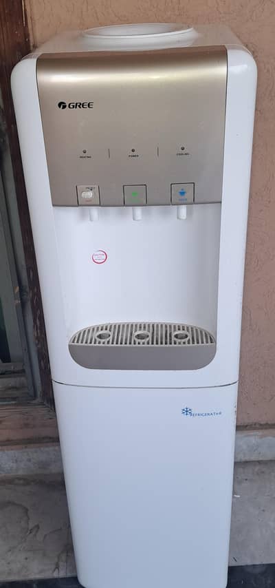 GREE INVERTER WATER DISPENSER