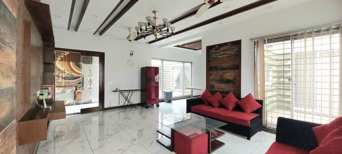 Females Premium Co-Living Space (Safety and Good Quality Guranteed)