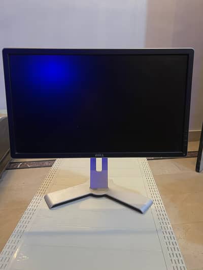Dell 24 Inch Monitor For Sale.  Dell P2414H