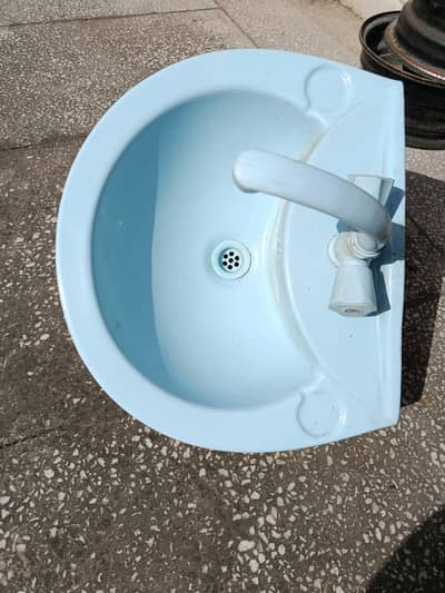Basin with mixer and Pedistal