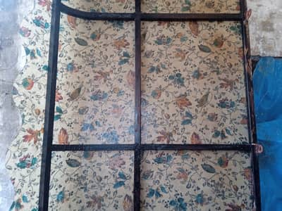 It's used, لیکن بلکل نیا ہے ، اک بار دیکھ لیں ضرور پسند آئے گا ۔، منہی