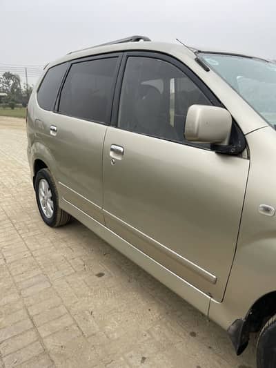 Toyota avanza automatic