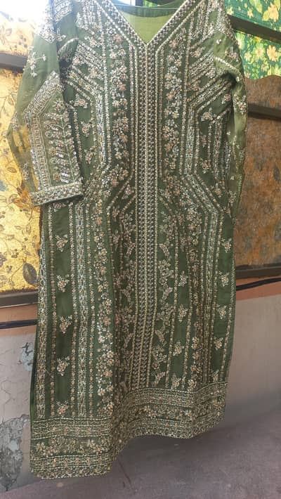 it's a three piece suit .