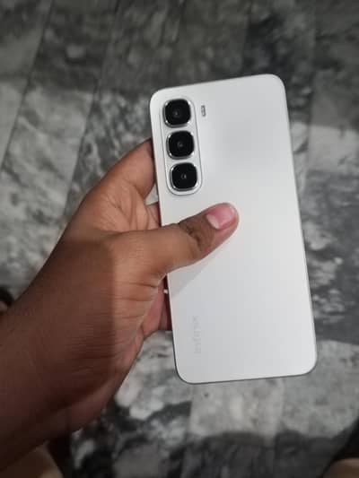 infinix hot 60i  silver colour