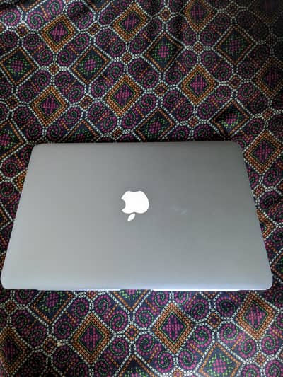 MacBook air 7.2 build 22621 8 gb core i5