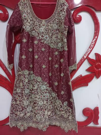 2nd hand dress use only 3 time conditions like new