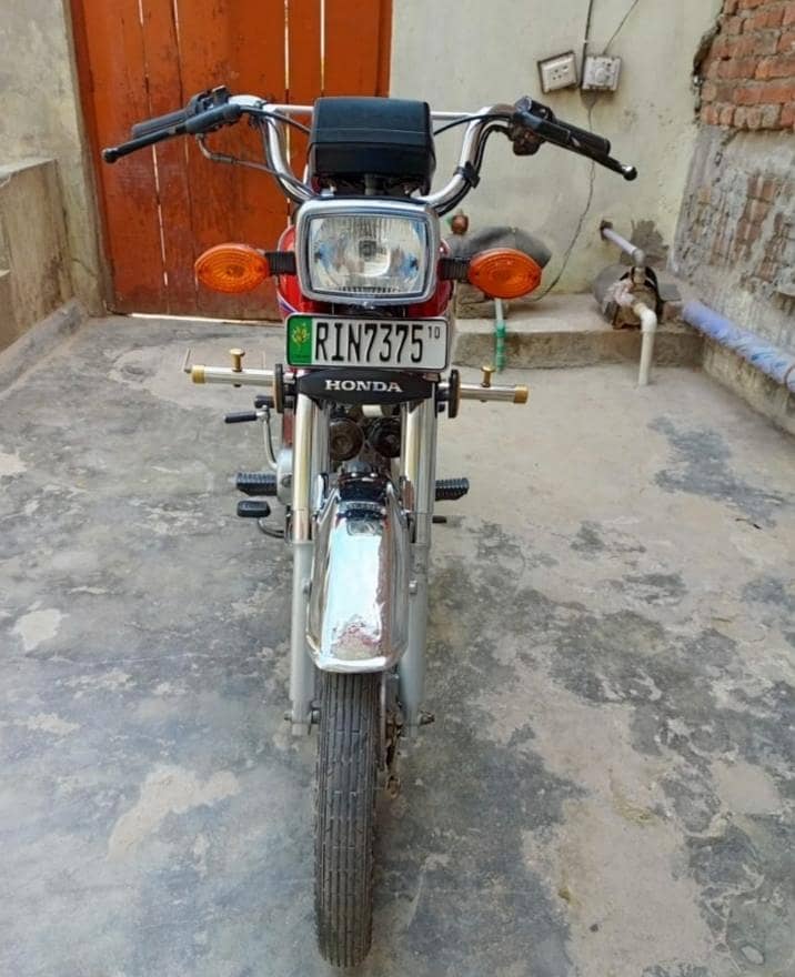 ہونڈا سی ڈی 70 ٹوٹل جینن ہے 0