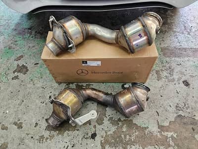 Catalytic Converter for Toyota Honda Suzuki Kiya Hyudai Mercedes BMW