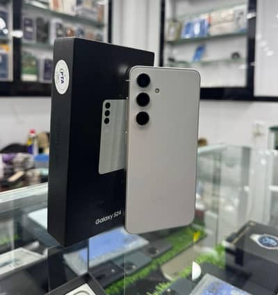 samsung galaxy s24 |pta approved | gray |10/10 | complete box|