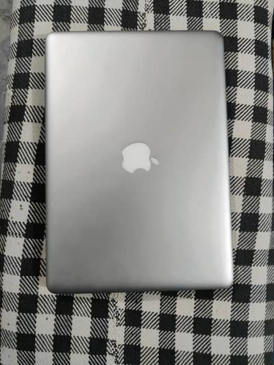 Apple MacBook Pro slightly used