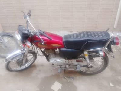 united 125 medium condition