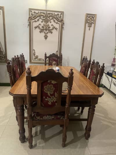 Dining table with 6 chairs