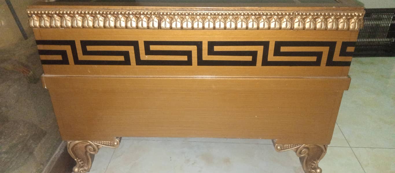 BEST QUALITY CENTRE TABLE 2