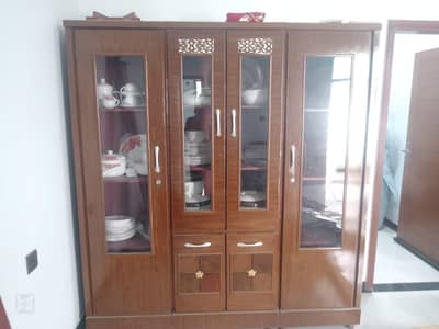 4 piece bedroom set 3 months use hua hai sirf