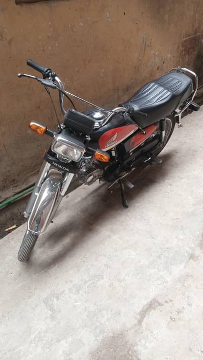 honda cd 70 24/25 urgent sell