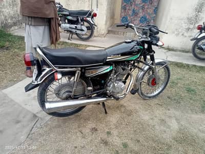 Honda 125 for sell. all dacomint ok ha