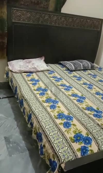 king siz bad for sale with mattress