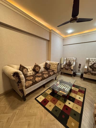 Sofa set in excellent condition 7 seater read complete add