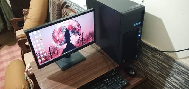 HP Z230 xeon with lenovo 20inch LED and Dell Mechanical keyboard