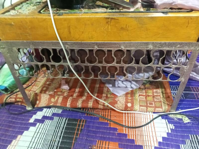 سلائی مشین اسٹینڈ فار سیل 0