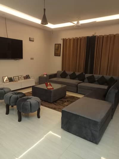 11 seater sofa for sale with center table and side table