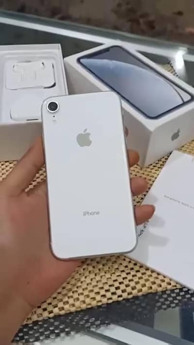 iphone XR 128 GB my WhatsApp 0323=========3415==========963