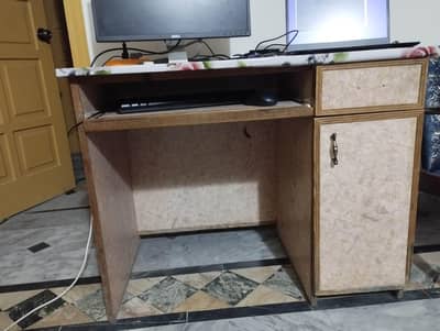 Plywood Computer Table