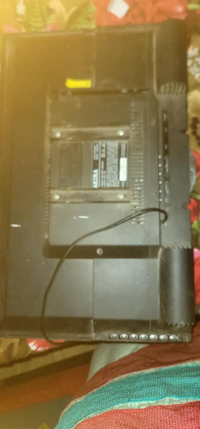 AKIRA 24MG102 24 inch LED