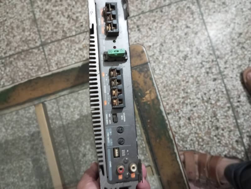 Multimedia amplifier 3