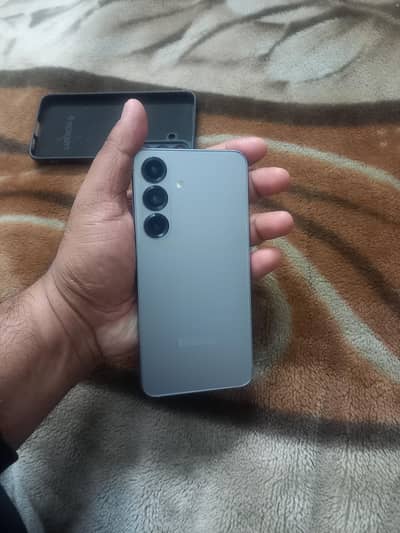 Samsung Galaxy S25 (12Gb/512Gb) Brand New - Ash Grey - 11 Months Warra