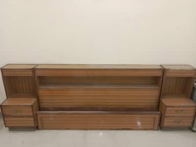 king size bed front and back with side tables only