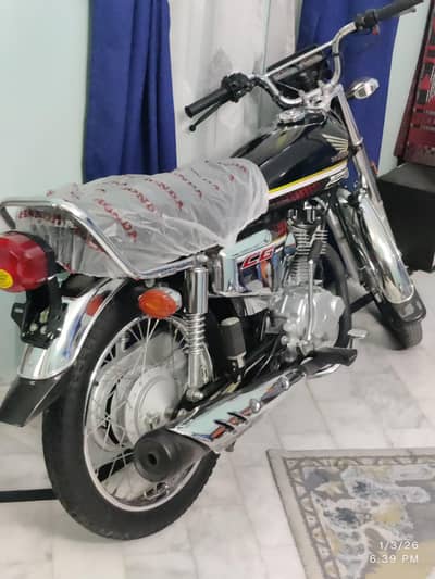 Honda cg 125 silver edition