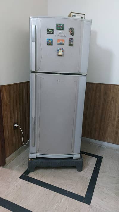 Large Size Dawlance Fridge In Excellent Condition For Sale